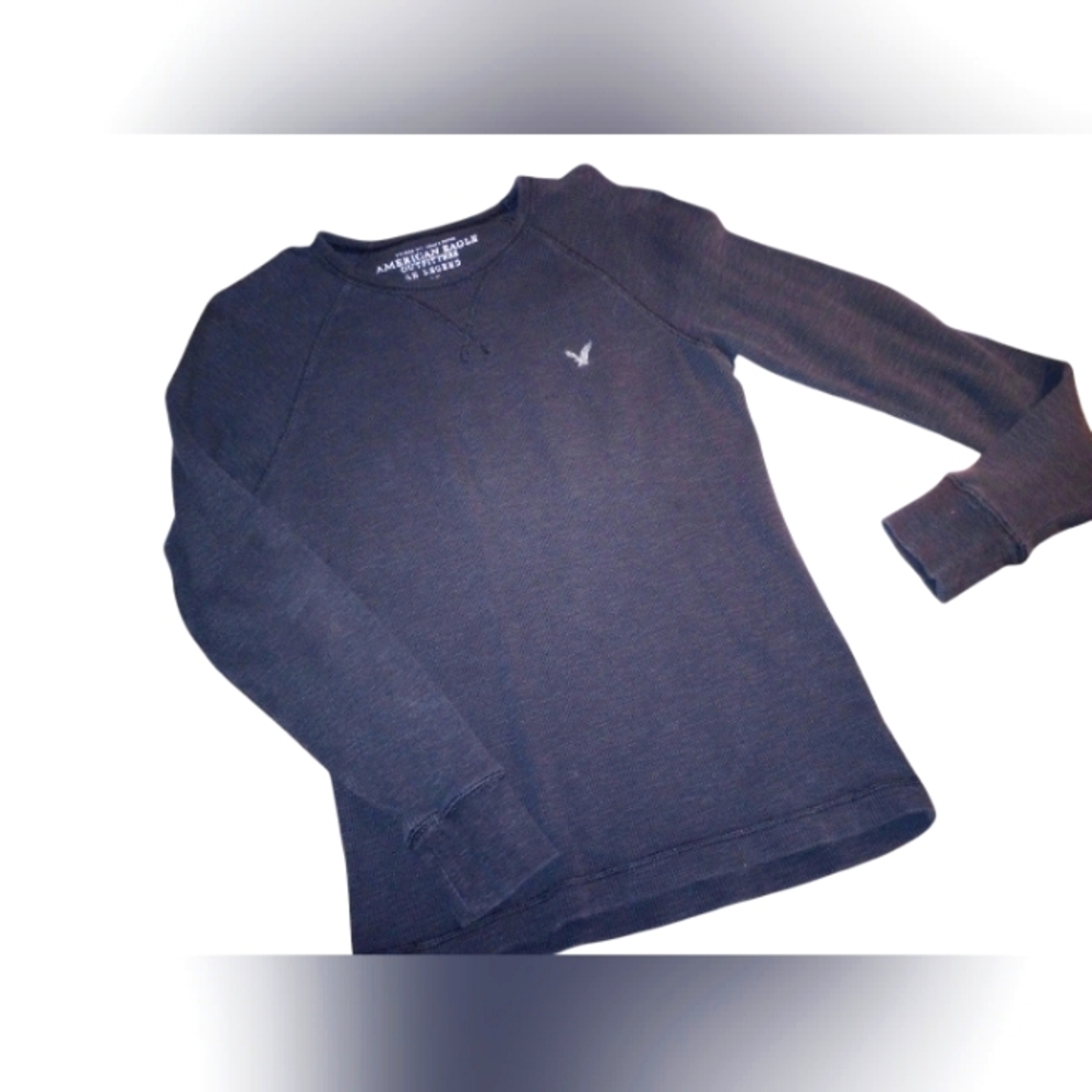 Men's American Eagle Long Sleeve Thermal Shirt. Dark Blue. logo front.Size Small